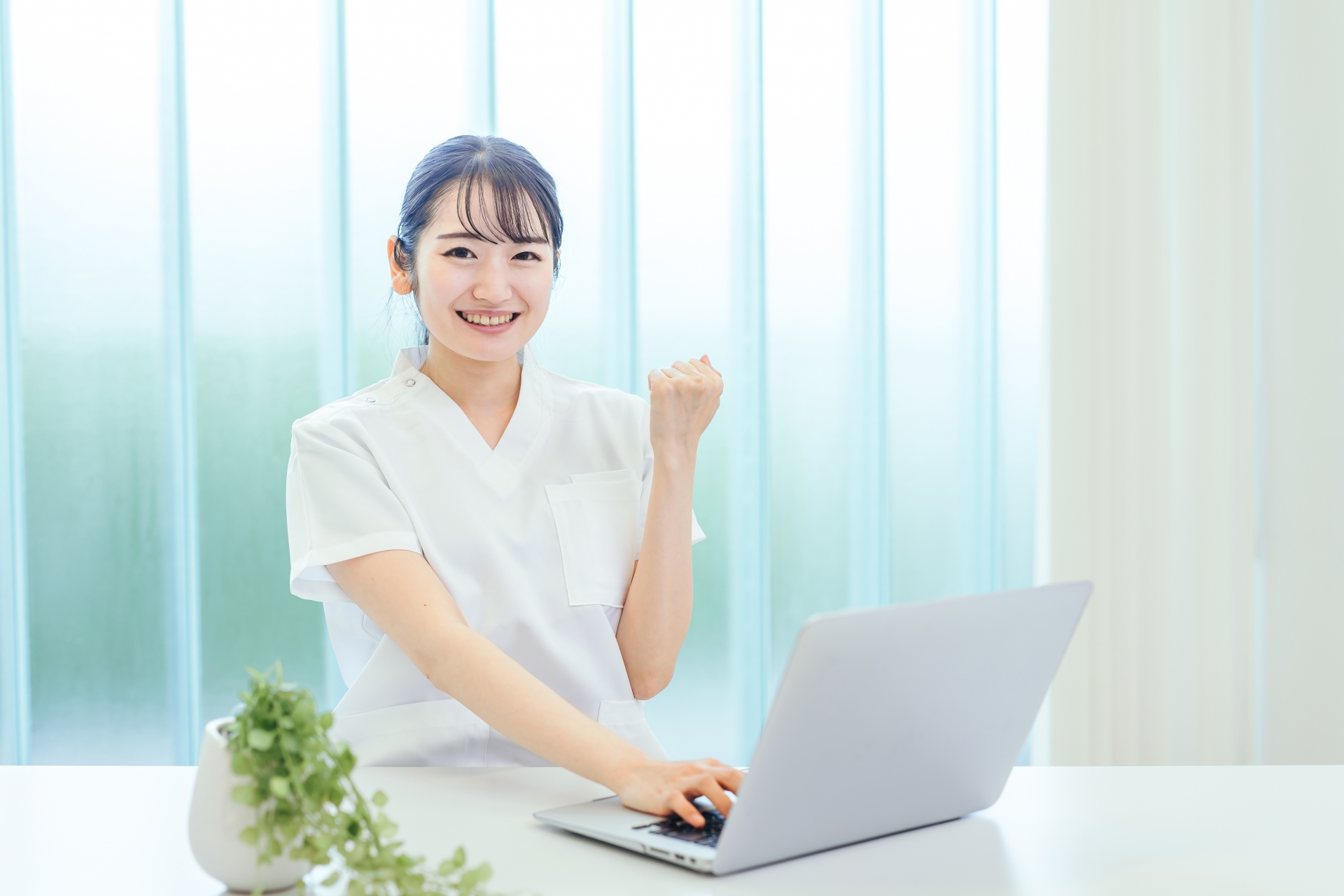 医療事務が電子カルテを使用する業務